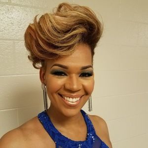 Meet your Posher, Carmen